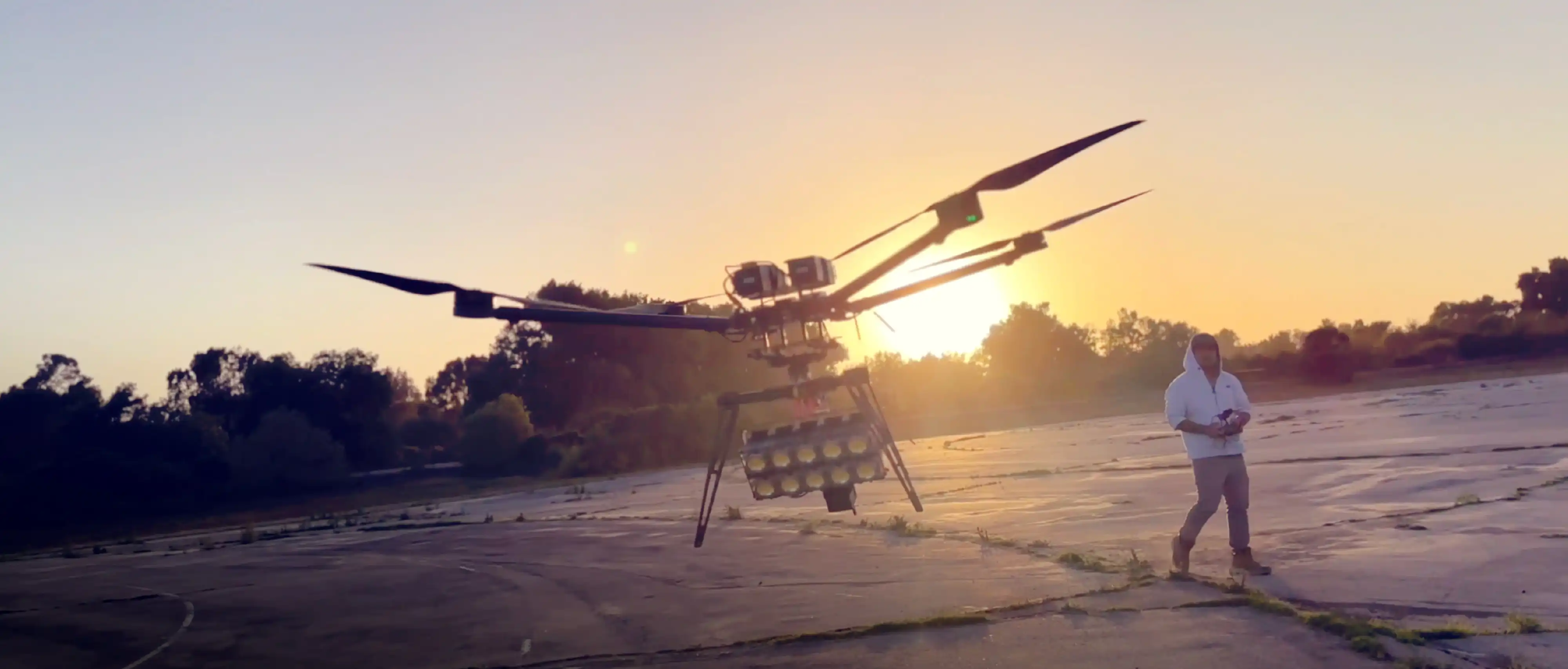 Lighting Drone with H8M